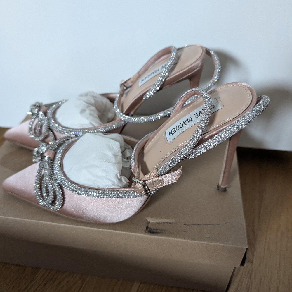 Steve Madden Champagne Pink Satin Women's Heels - Picture 2 of 9